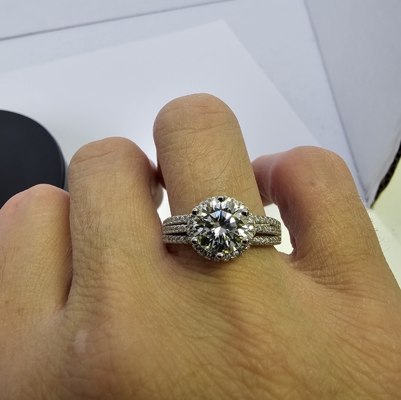 GRA Certified Moissanite 2 Carats 18k/925 Ring 💍 Size 7 - Picture 3 of 14